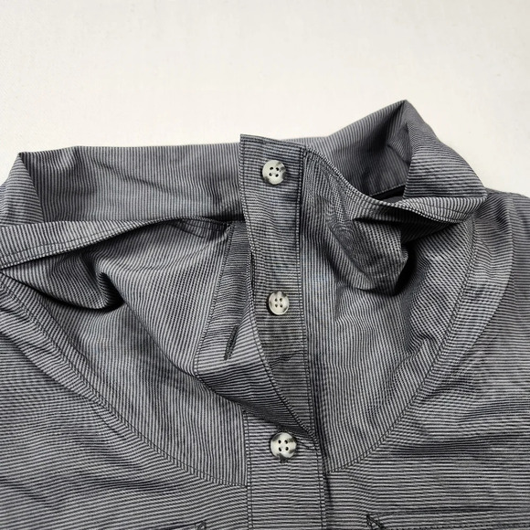 Mountain Hard Wear Pull Over 1/4 Button Shirt. - Picture 4 of 6